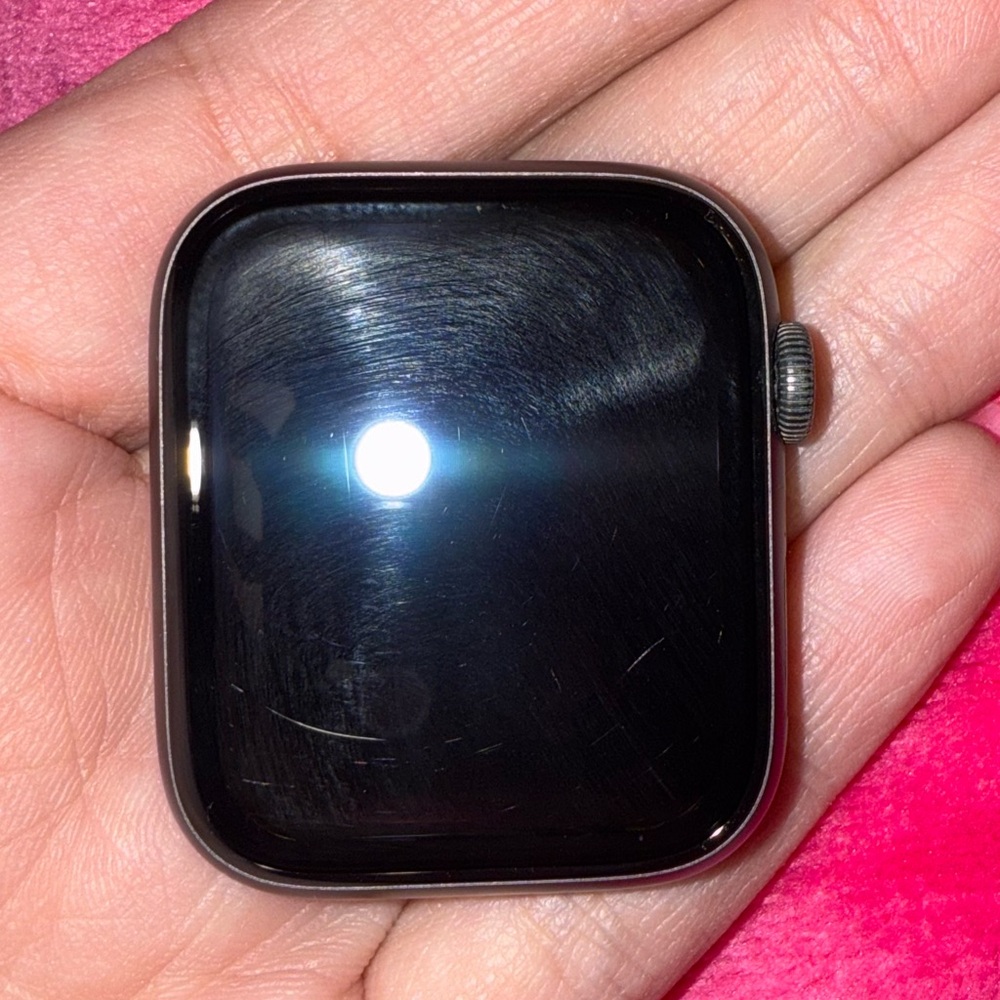 Apple 5 Series Watch Device, bands, face plates, accessories, 3 device charger…